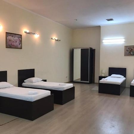 Hotel Complex Verhovina Kiev Bagian luar foto