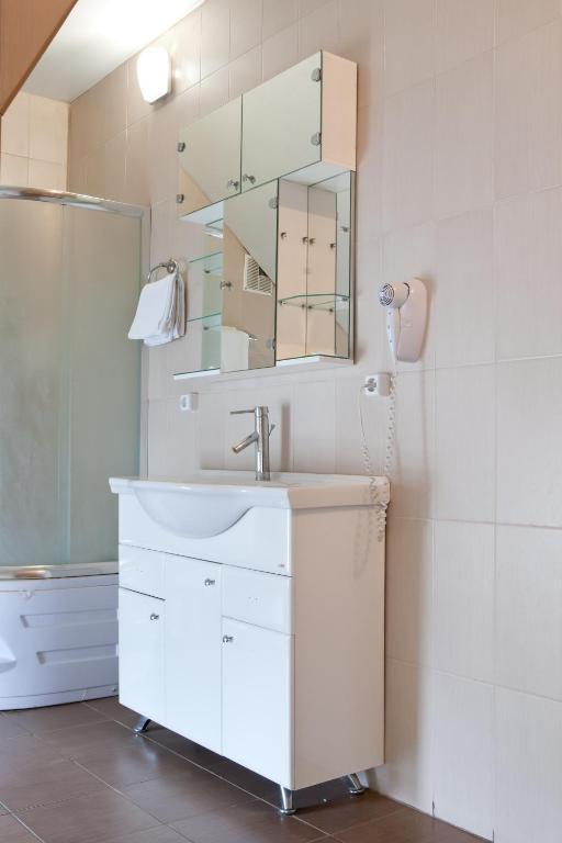 Hotel Complex Verhovina Kiev Ruang foto